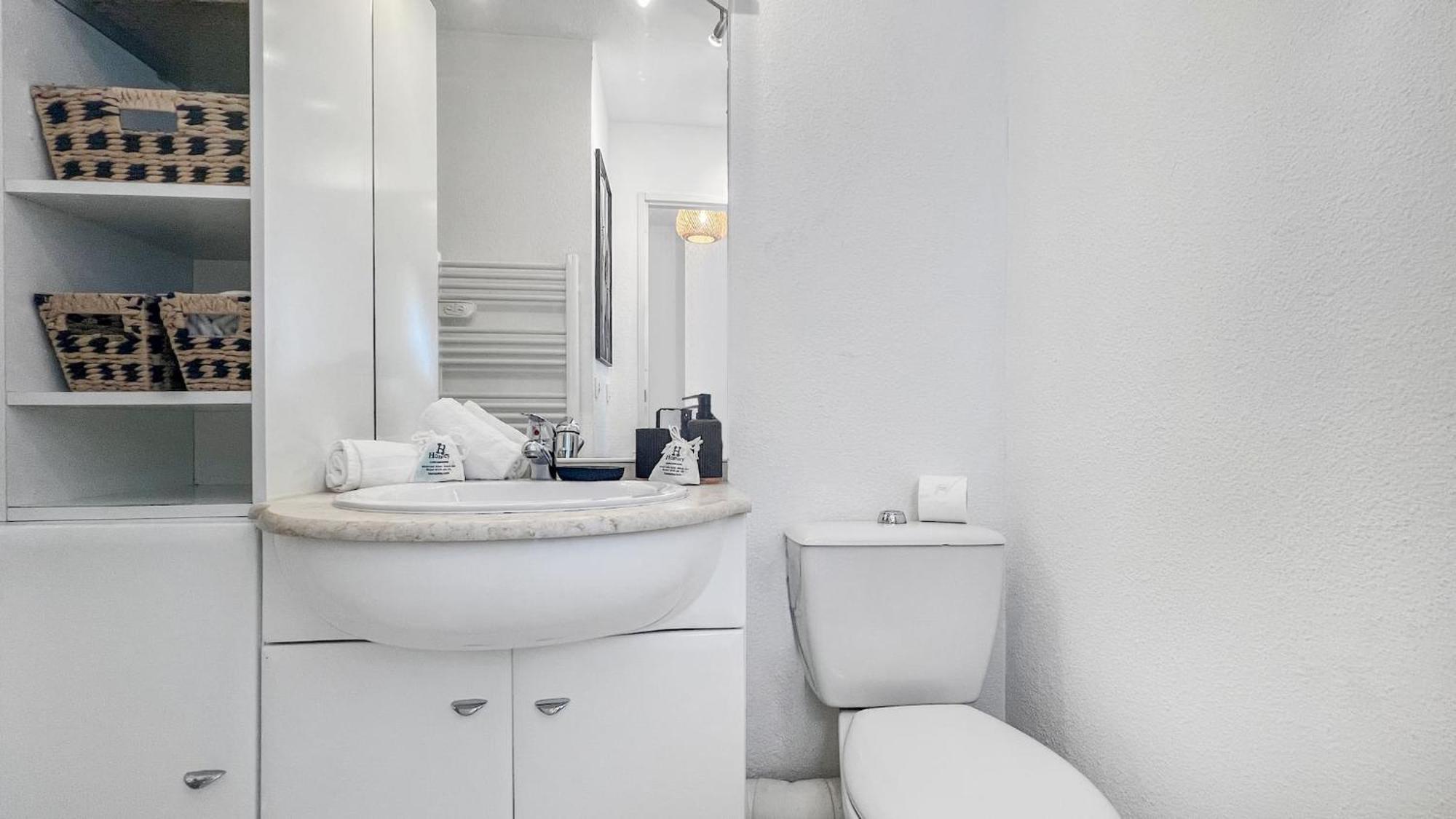 Homey Wild - Proche Gare Et Tram - Proche Centre - Balcon Prive - Parking Prive - Wifi Gratuit Анмас Екстериор снимка